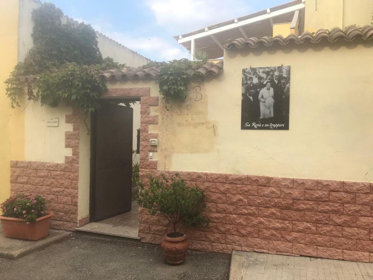 לינה וארוחת בוקר Oschiri Sa Rosa E Su Trapperi מראה חיצוני תמונה